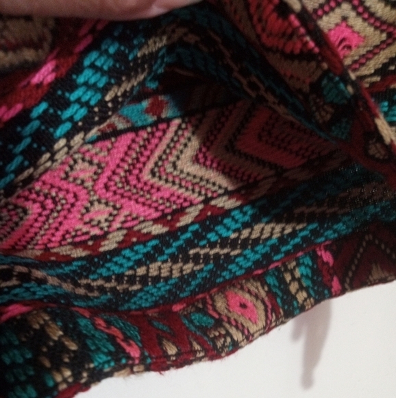 Ecote ethnic tapestry high waisted form fitting shorts women size 10 EUC - Picture 6 of 10